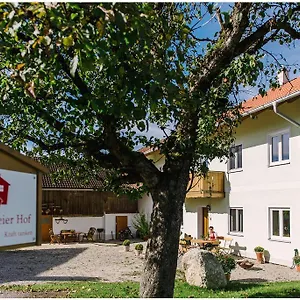 Apartment Niedermeierhof, Ebersberg